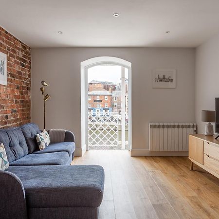 Luxury Apartment Woodsmill View - On The River - With Balcony - Recently Refurbished York Exterior photo